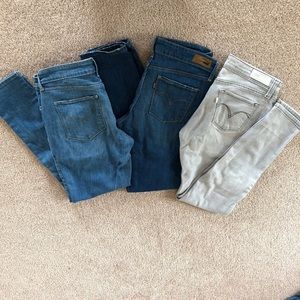Levi’s jeans lot pairs